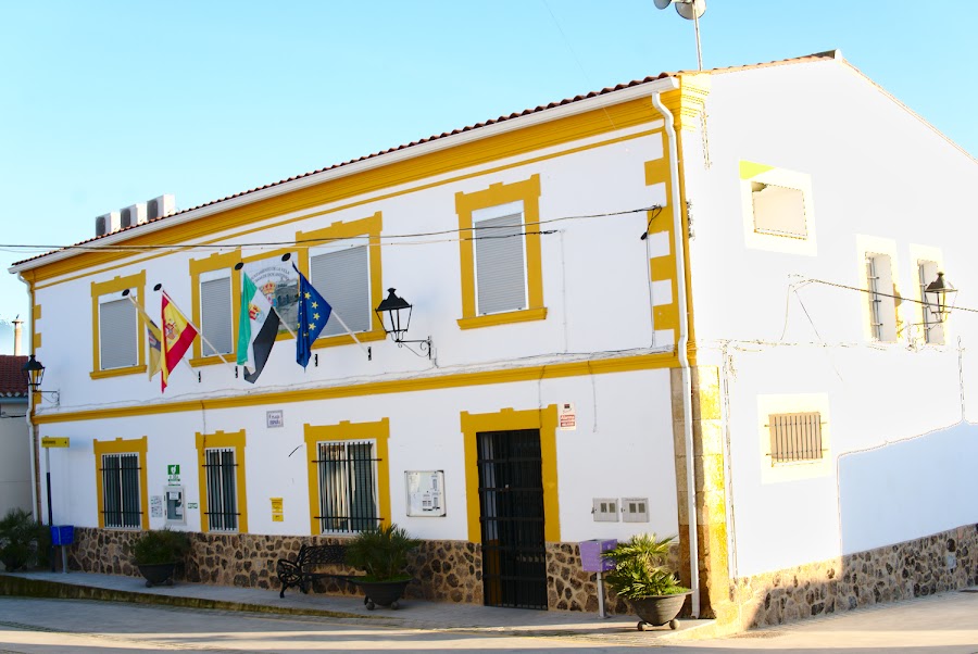 Ayuntamiento De Casas De Don Antonio