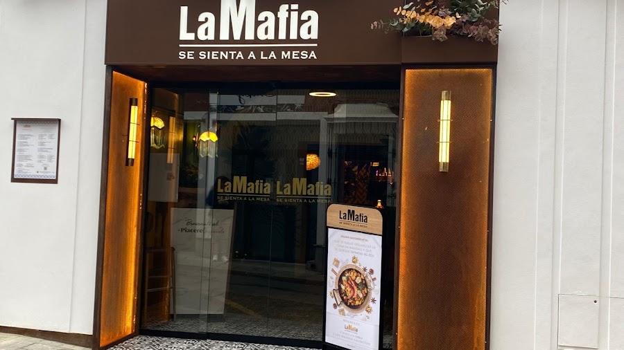 La Mafia se Sienta a la Mesa