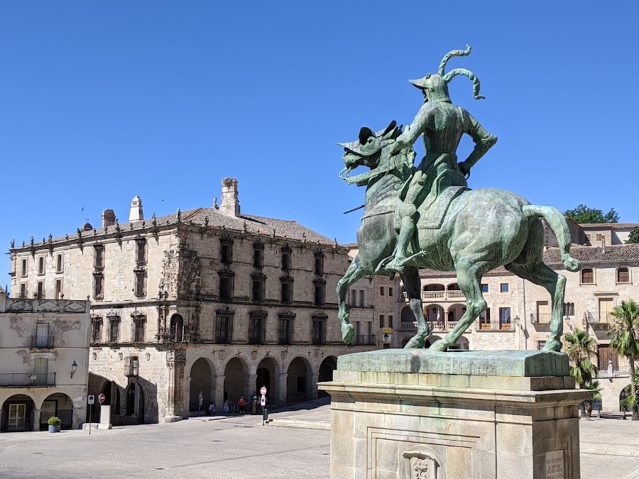 Monumento Ecuestre de Francisco Pizarro
