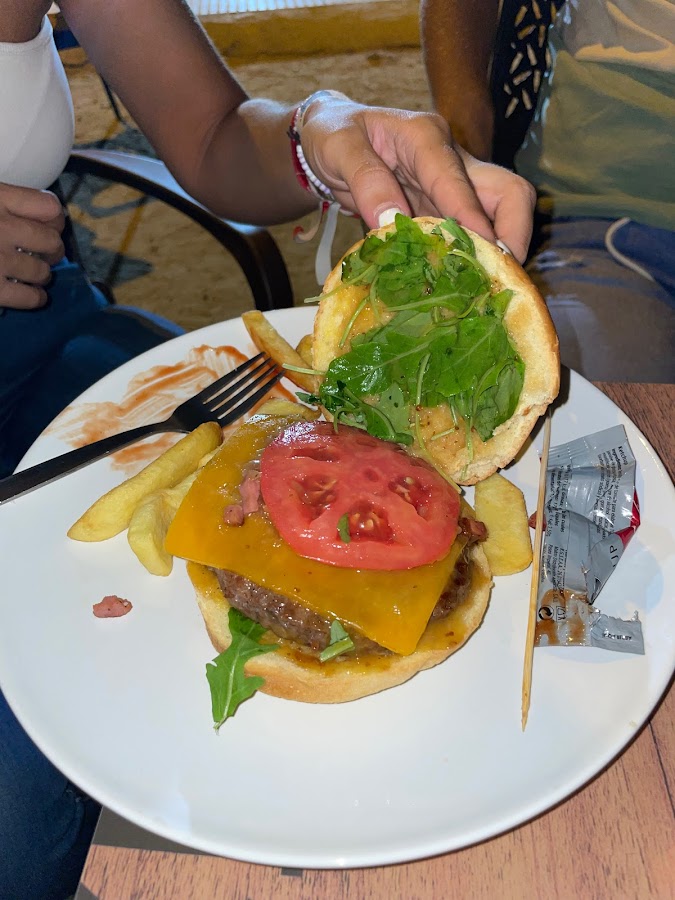 Pizzería hamburguesería "La Ermita"