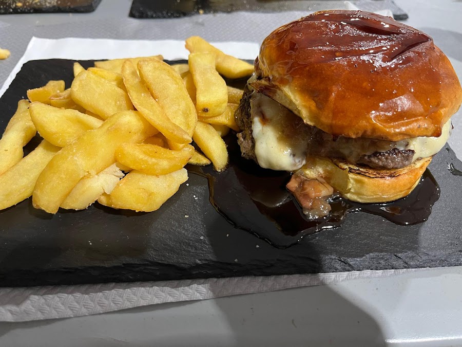 Restaurante bar la piscina