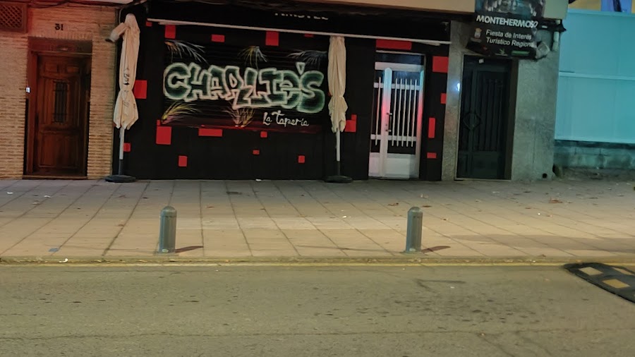 Tapería Charlies en Montehermoso