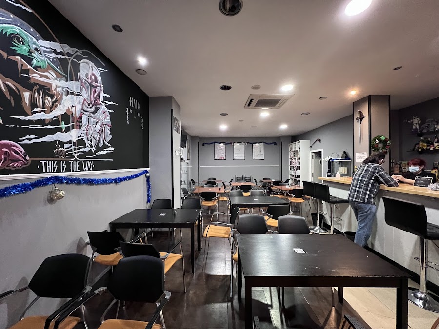 Bar restaurante El Halcón Milenario Drinks & Games