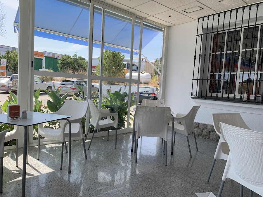 Bar Restaurante Los Sauces