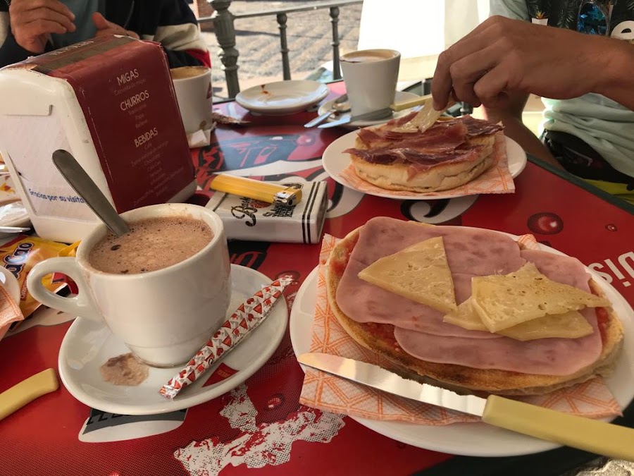 Café Bar Churrería El Pollo