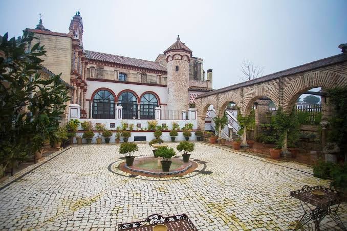 Palacio de San Benito